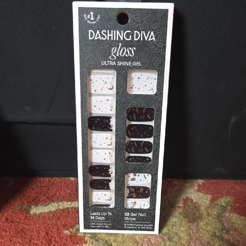 Dashing Diva Gloss Ultra Shine Gel Nail Strips Black And White Ghosts